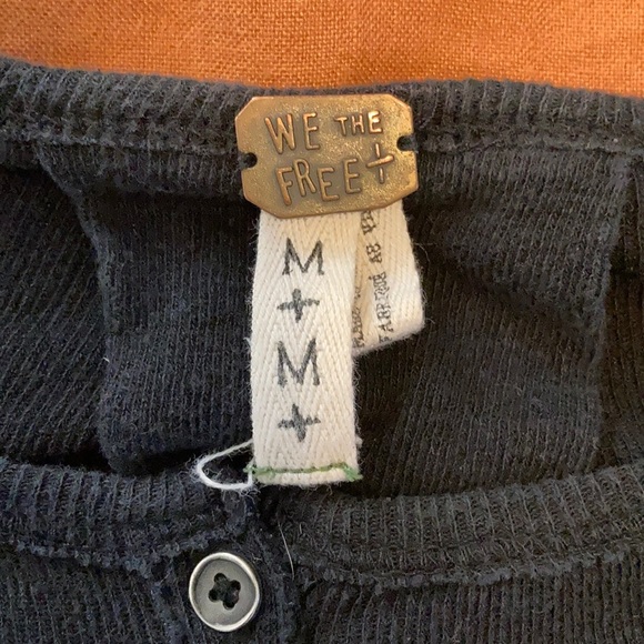 Free People Distressed We The Free Henley Medium - Picture 3 of 7